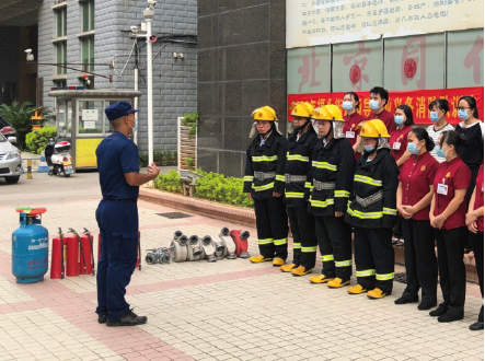 組織開展預案培訓及消防技能理論培訓